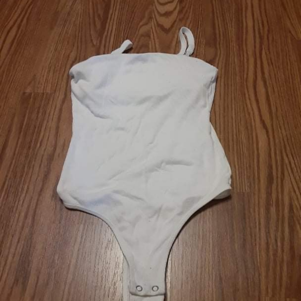 🇺🇲$8or5/$20🇺🇲 Hollister bodysuit
